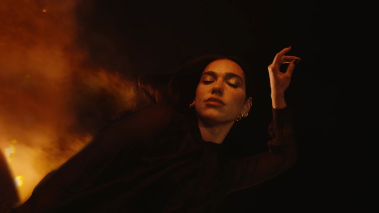 LIBRE // Flowers & Flames