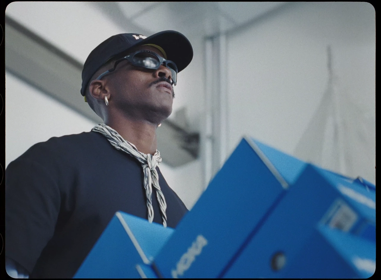 HOKA - LET'S FLY BERLIN.